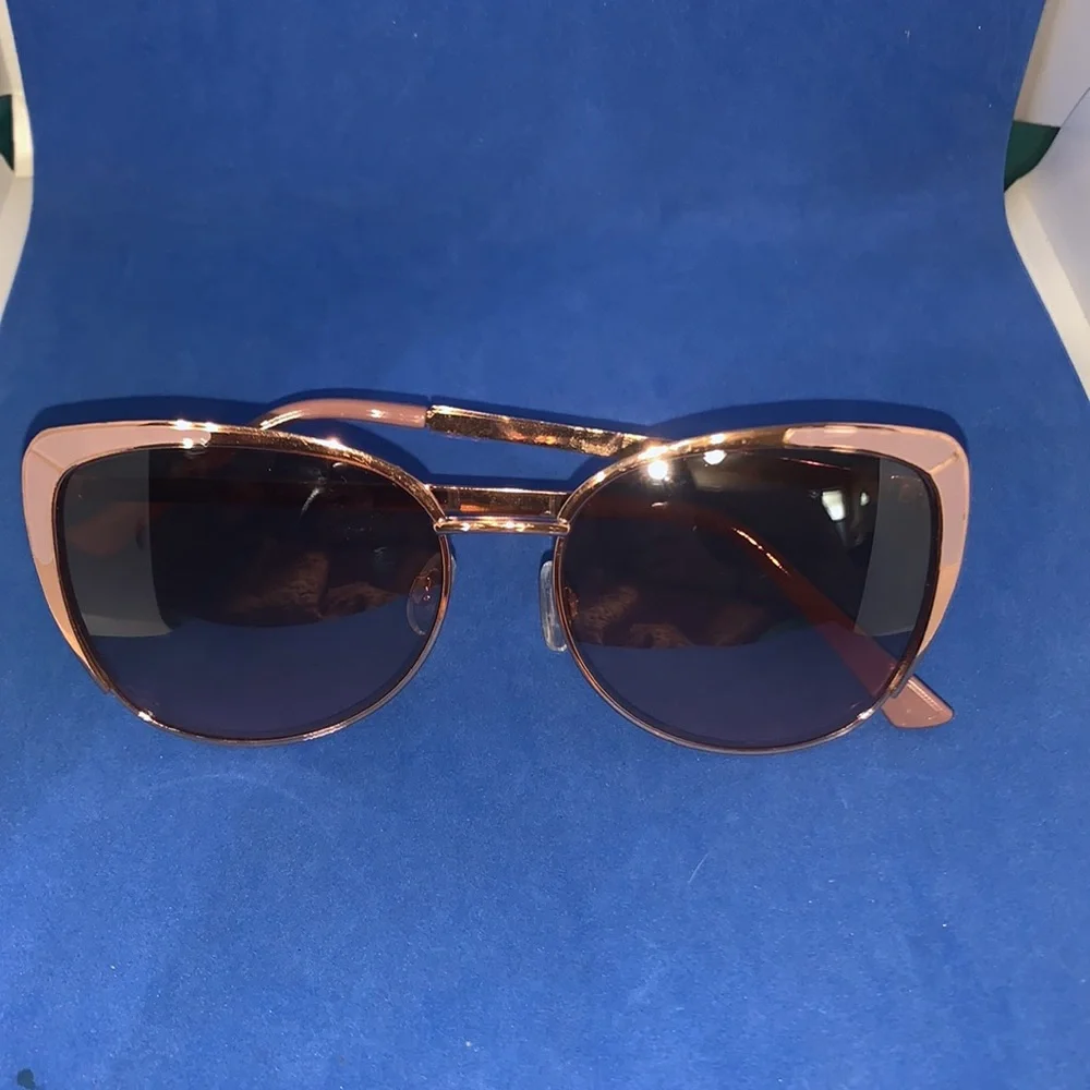 Oscar‎ De La Renta Cat Eye Sunglasses